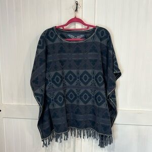 Ryan Michael Beacon Blanket Jacquard Poncho. Size S/M